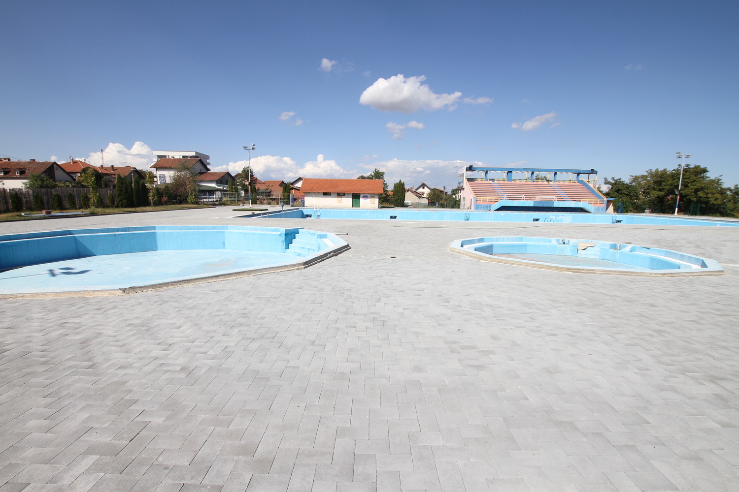 Rekonstrukcija – Plato gradskog bazena u Velikoj Plani - Jadran d.o.o. Beograd