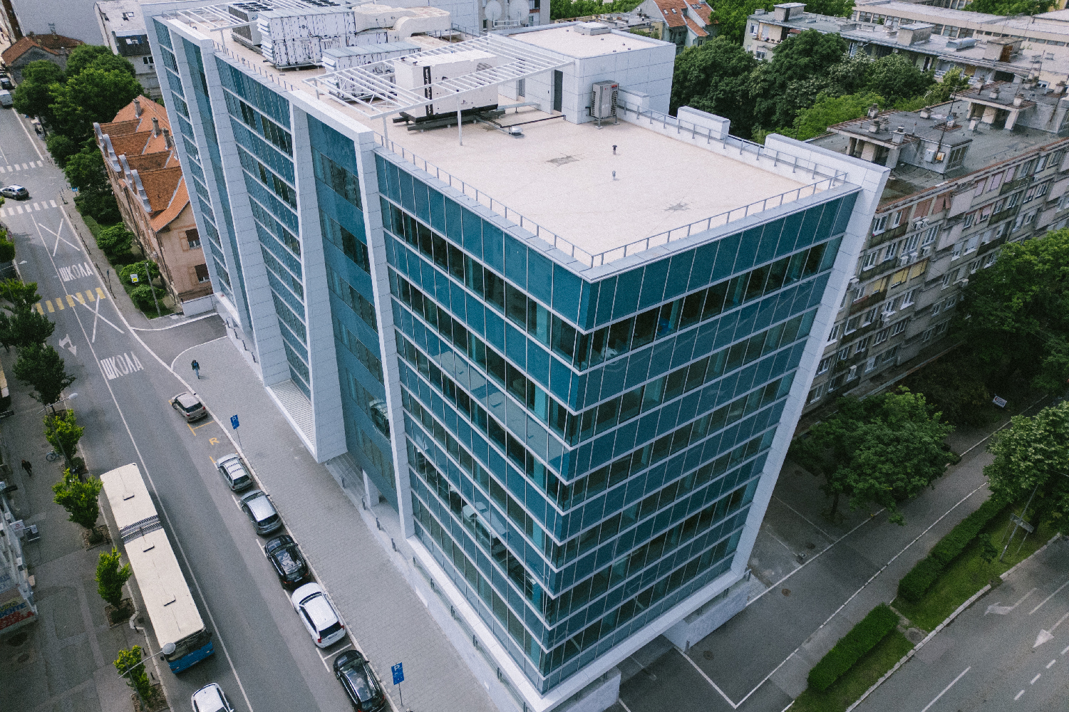 Palata pravde Novi Sad - 2-04 - Jadran doo Beograd