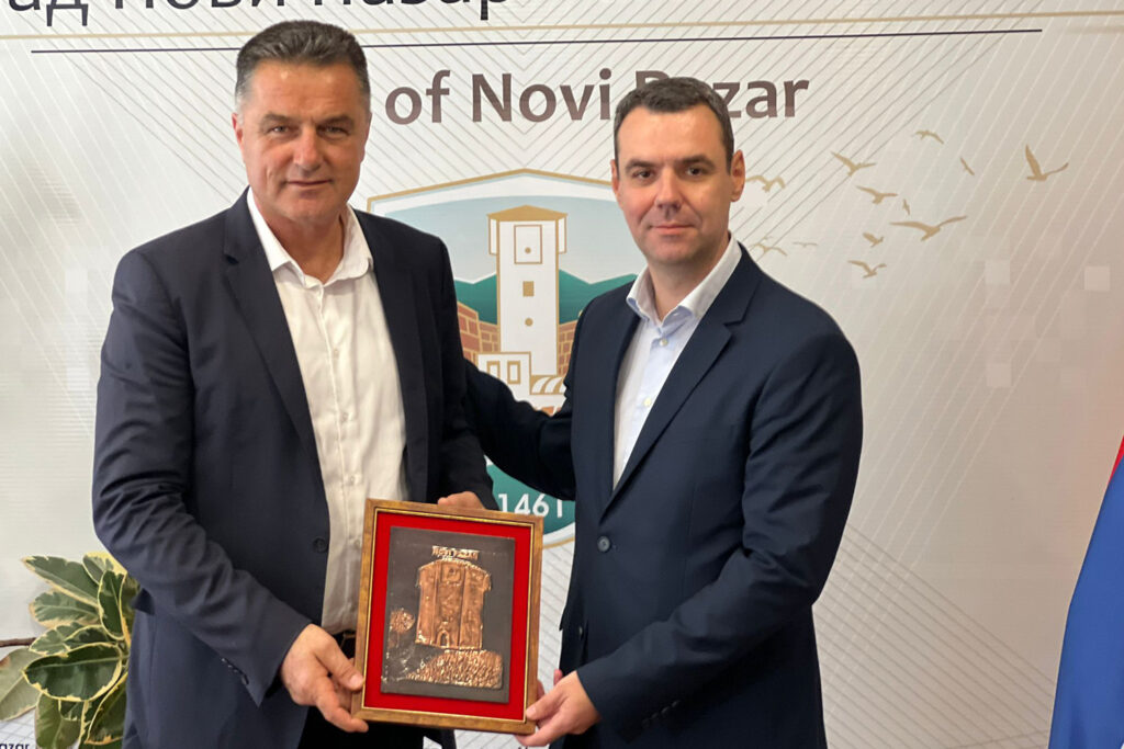 „Jadran“ postao generalni sponzor Fudbalskog kluba Novi Pazar 4 - Jadran doo Beograd