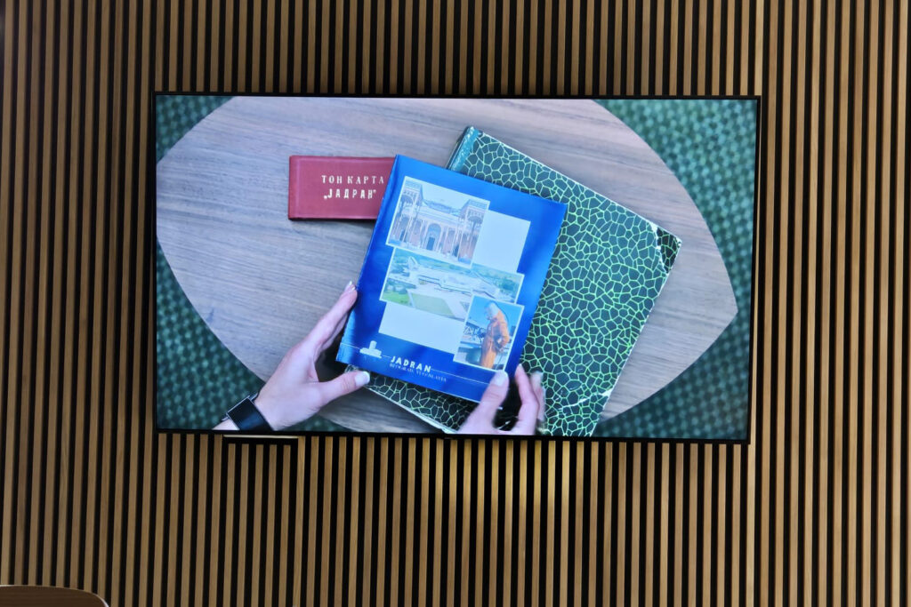 Zajedno kroz 75 godina price - 2 - Jadran doo Beograd