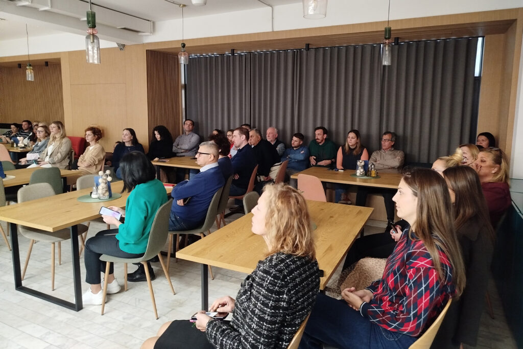 Zajedno kroz 75 godina price - 5 - Jadran doo Beograd